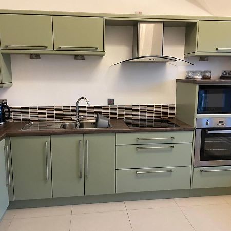 Apartamento Orchard Oasis, Luxury Penthouse Getaway Coleraine Exterior foto